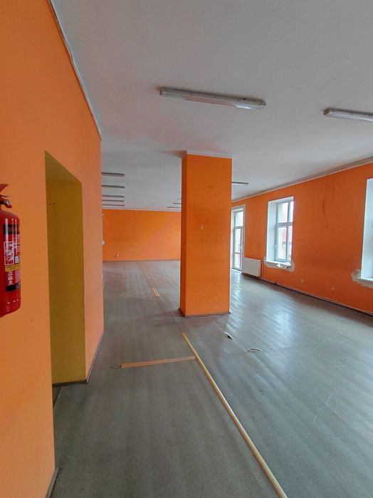 Lokal usługowo-handlowy 140m2 , wynajem, ul.Krakowska 94 Andrychów
