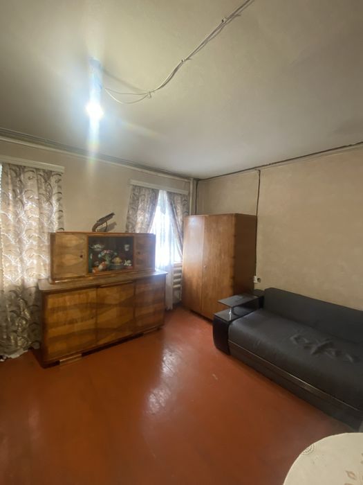 Продам пол Дома в городе