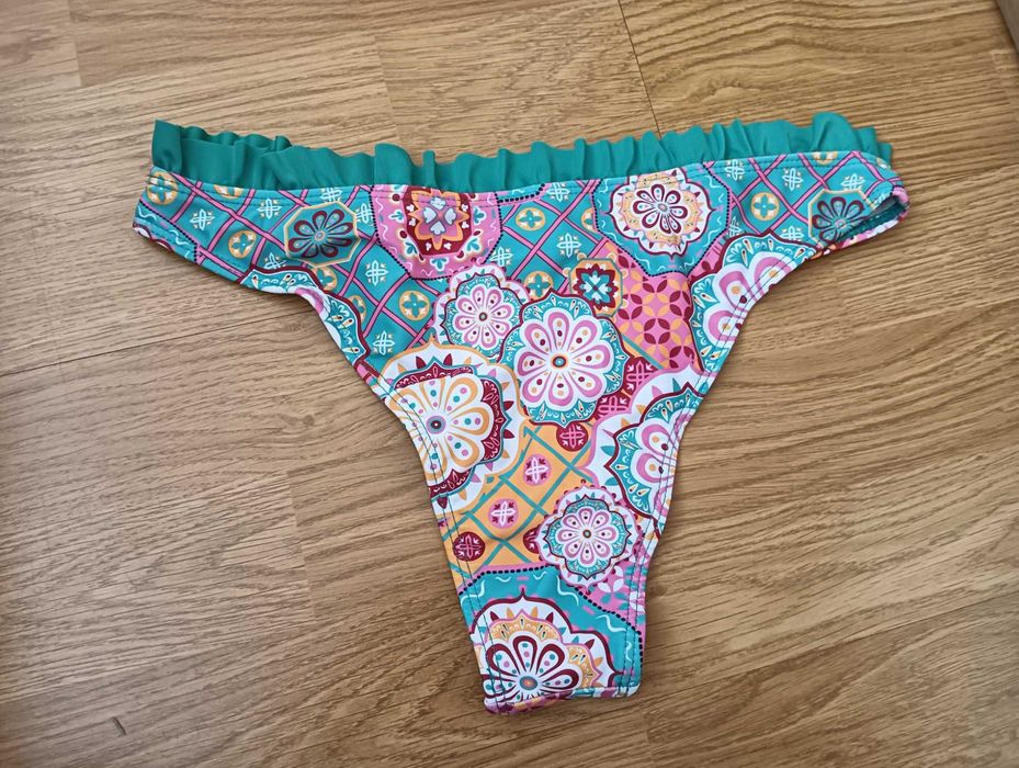Bikini florido novo shein