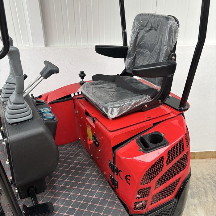 Mini Giratória 1300kg - Briggs Stratton