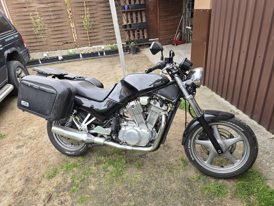 Motor Suzuki 800
