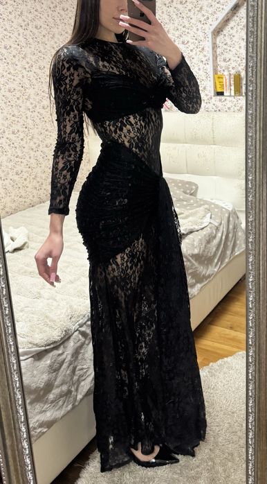 Вечірня сукня мереживна