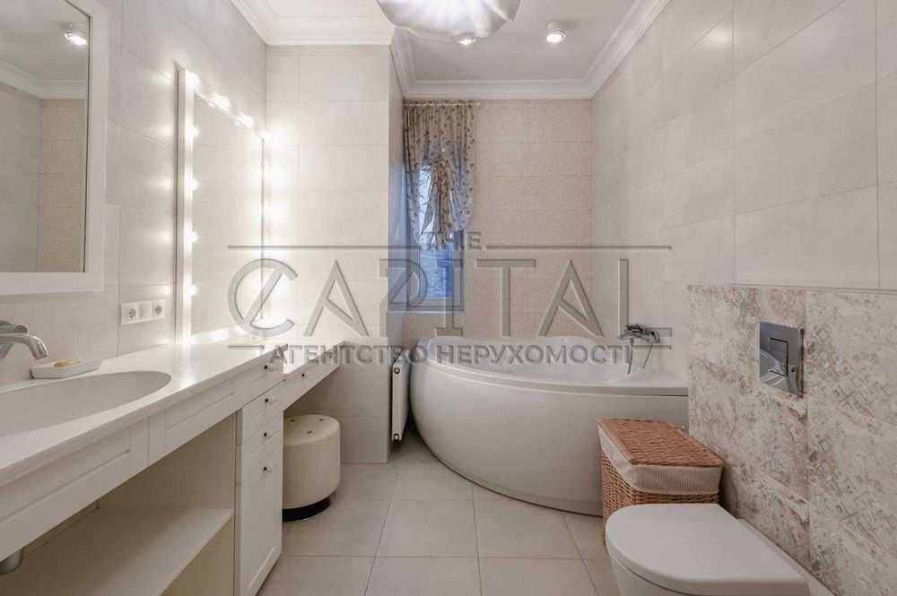 Аренда дома недалеко от центра с бассейном!