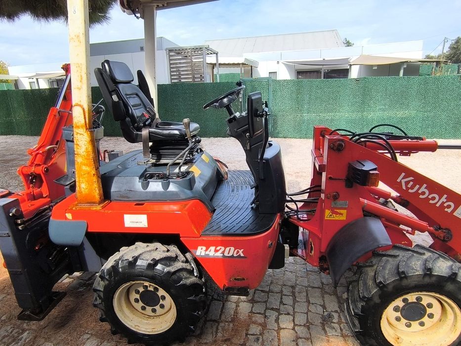 Retroescavadora Kubota r 4 2 0 alpha 2 0 0 8