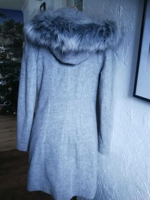 Plaszcz z kapturem futerko