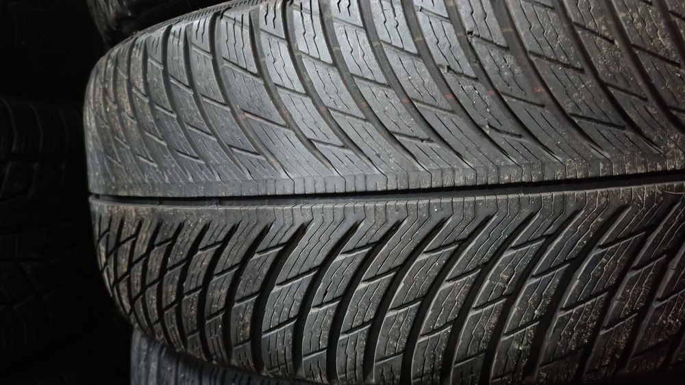 235/65 R17 108H Michelin Pilot Alpin 5 SUV Зимові колеса б/у Склад шин