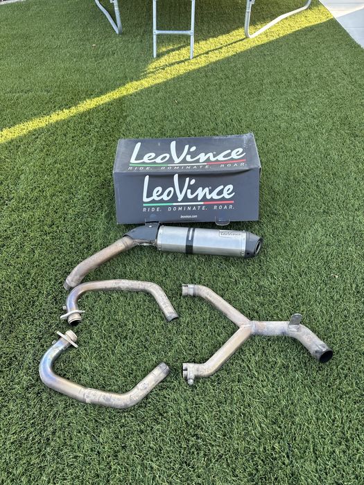 Escape LeoVince Moto Guzzi V85 TT
