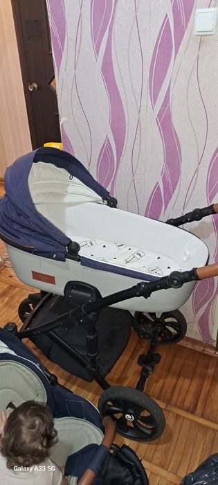 Коляска  з люлькою і прогулянкова  2 в 1.