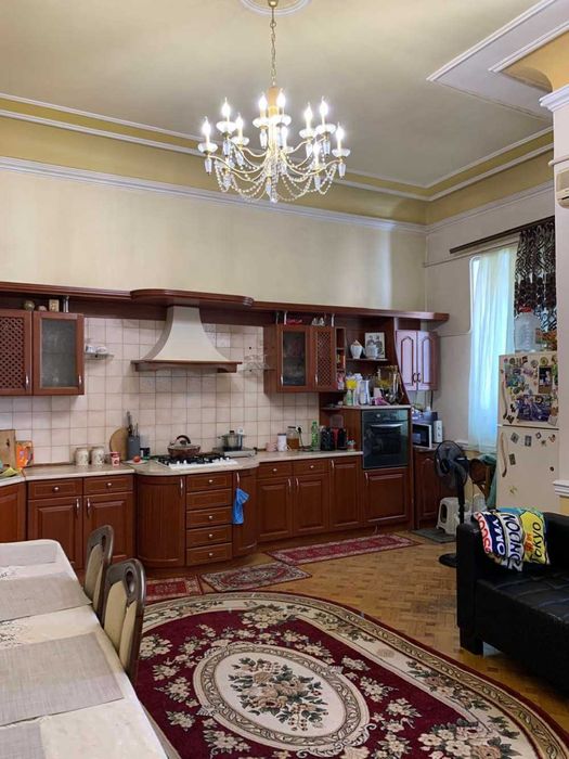 Продам квартиру 320 кв.м. в центре Одессы!