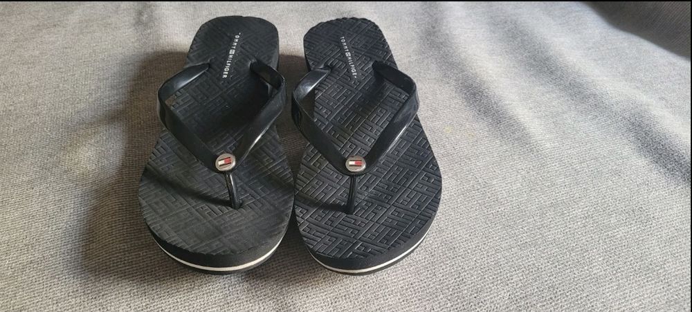Klapki na koturnie Tommy Hilfiger