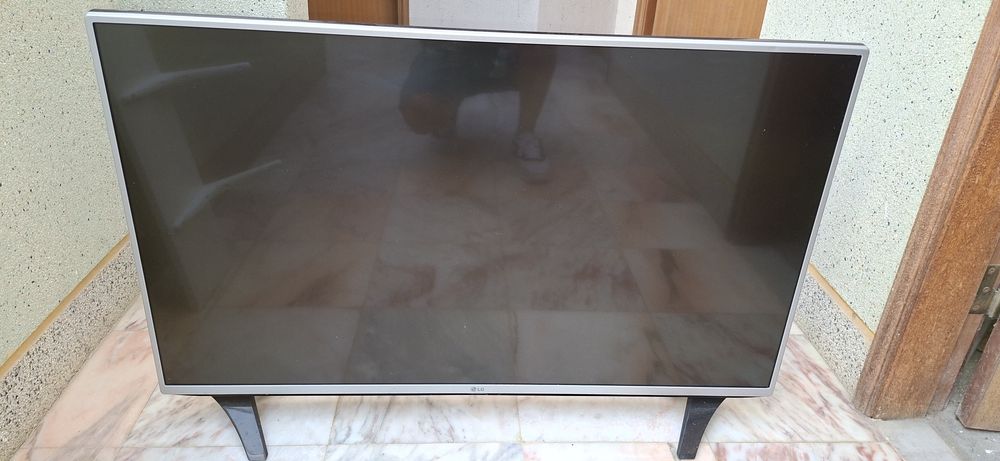 TV LG 43LF5400 – avariada / para peças