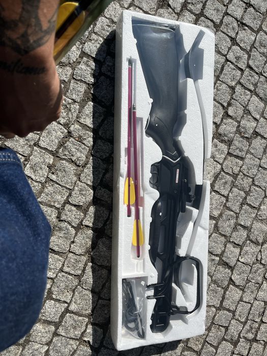 Besta caça ultra potrnte nova em caixa