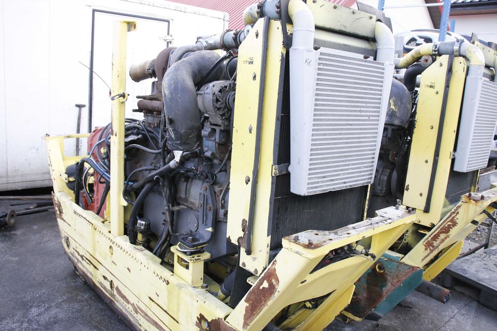 Chłodnica wody JCB Cat doosan MASSEY FERGUSON Valmet koparka traktor