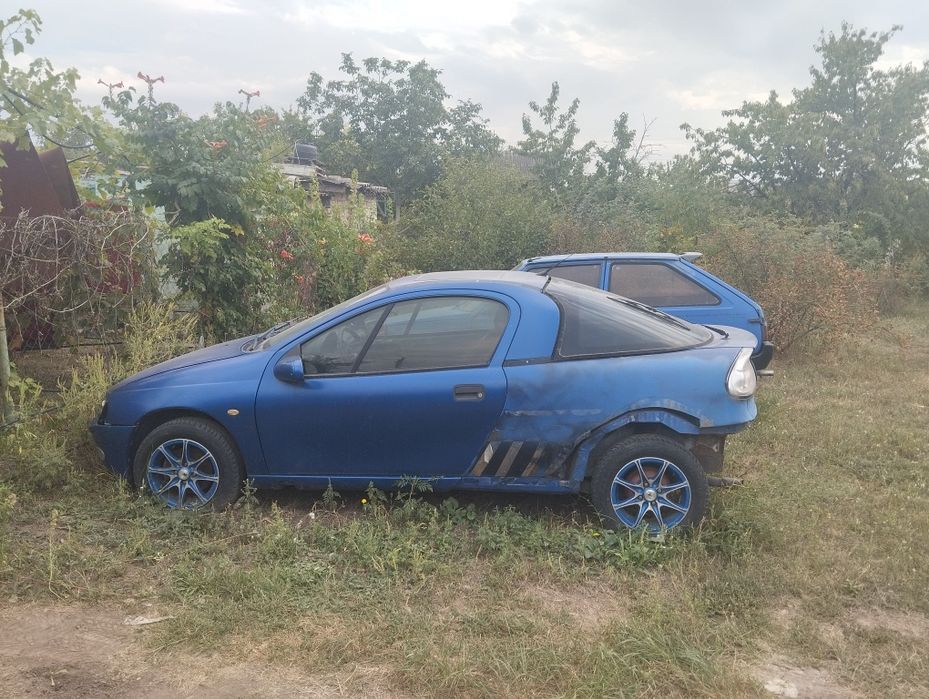 продам авто Опель Tigra 1.4