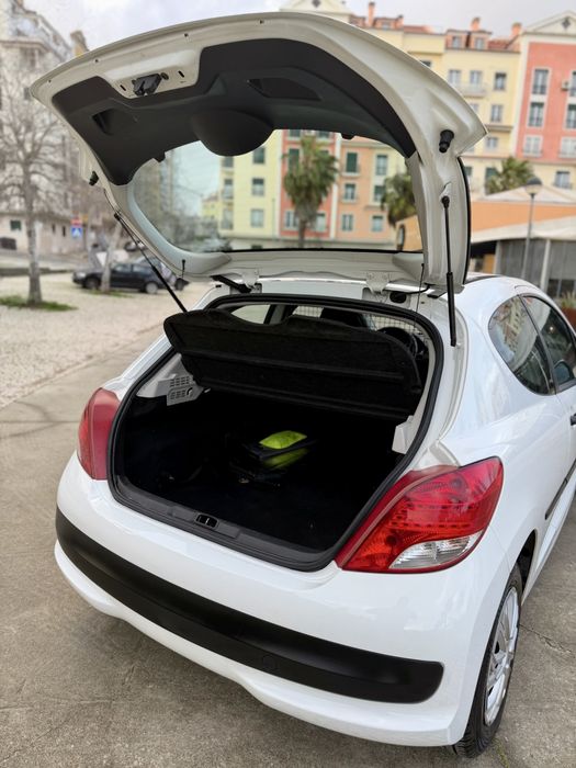 Peugeot 207 1.4 HDi 2L 2010