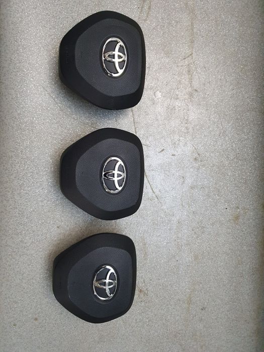 Подушка в руль airbag Toyota Rav 4 V50 розборка 2019 - 2023р оригінал