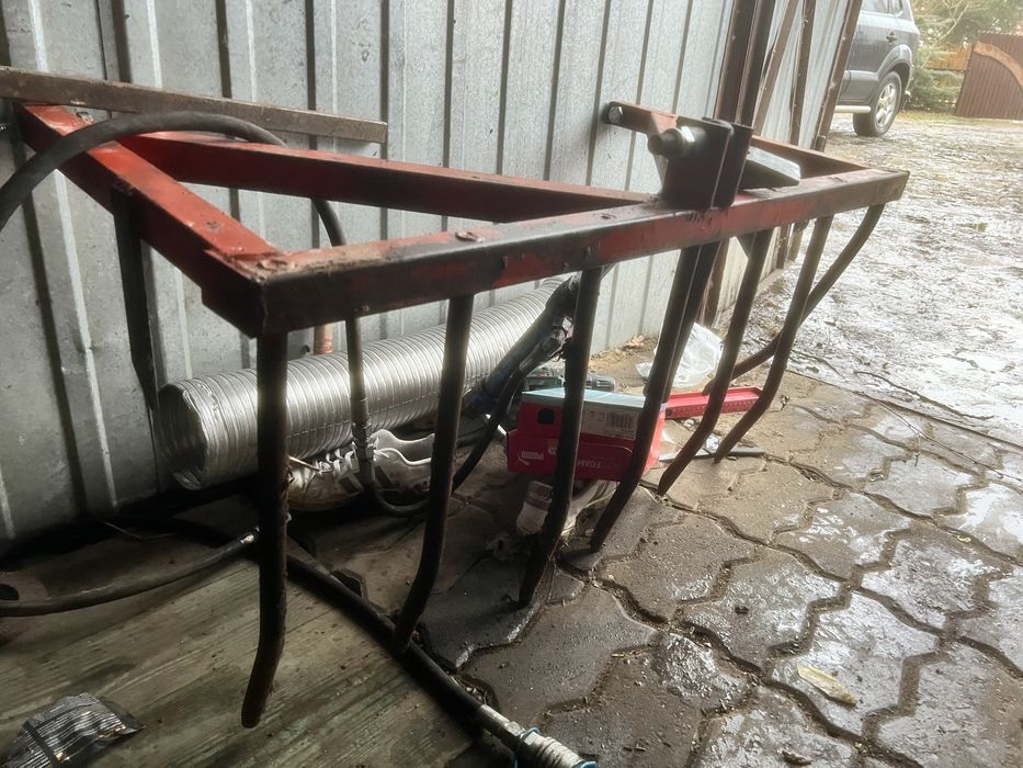 Sprzedam ciągnik Hinomoto