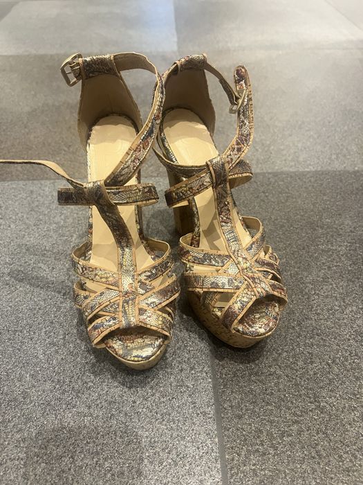 Vendo sandalias dropp novas