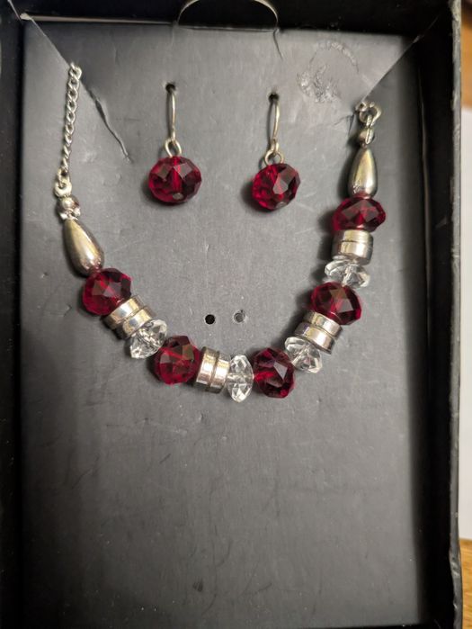 Сережки и ожерелье, набор