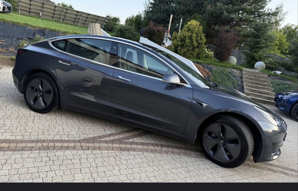 Оренда авто tesla 3 для таксі 460+ км