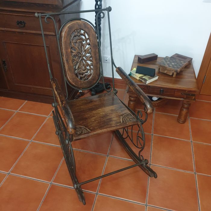 Cadeirão baloiço antiga