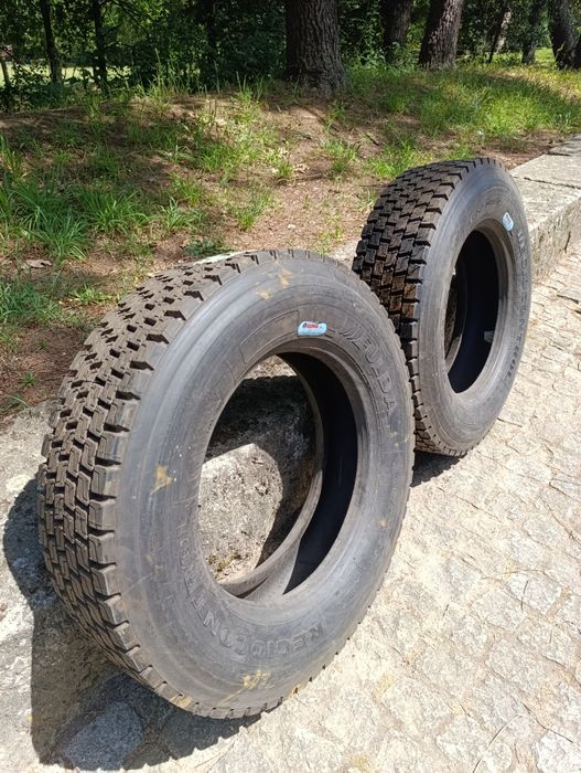 Vendo 2 Pneus novos 245/70.19.5