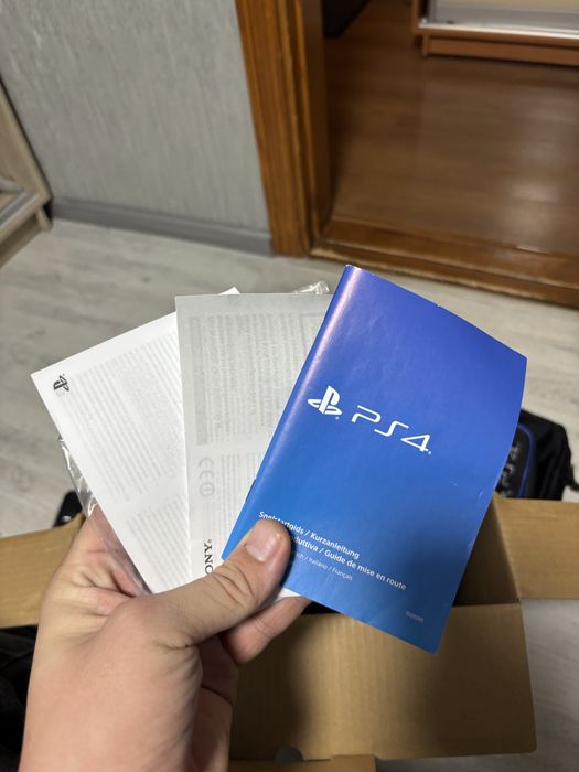 Konsola Sony PlayStation 4 (PS4) 500GB + 2 pady + torba + gra FIFA 18