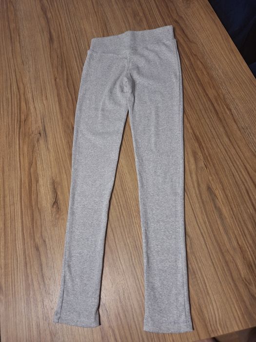 Nowe leginsy prążkowane