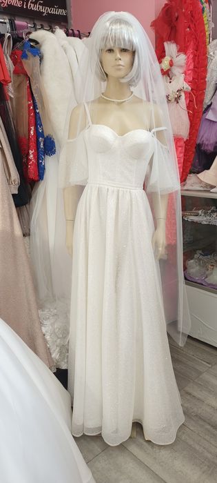 Весільні,випускні сукні та аксесуари