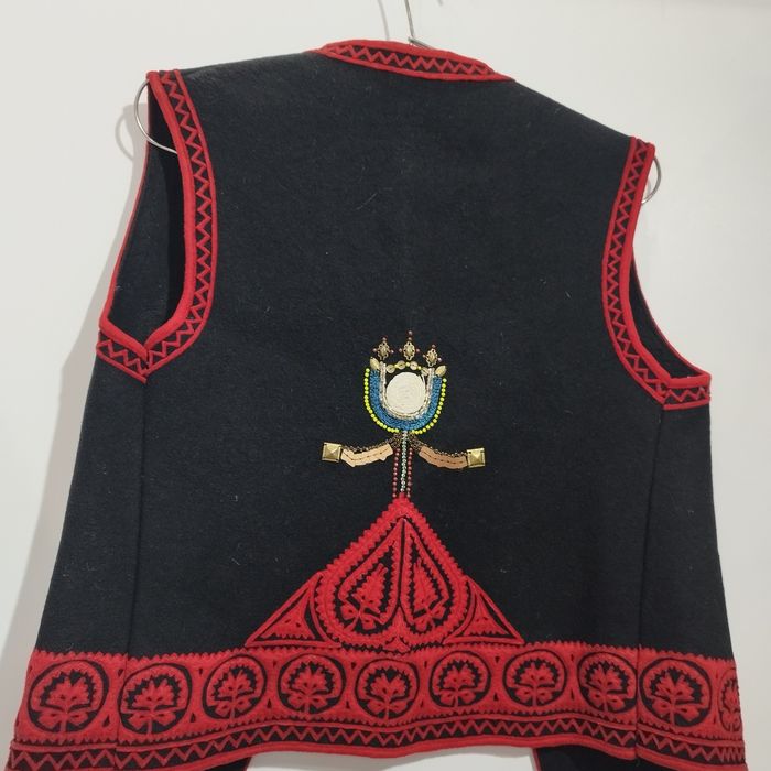 Кептарик з птахами в етнічному стилі