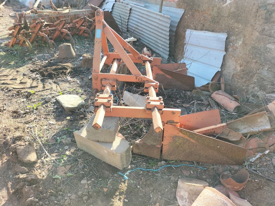 Vendo alfaia  abre regos