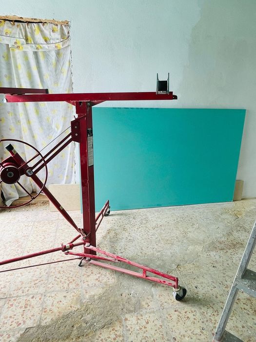 Maquina elevadora de placas de pladur