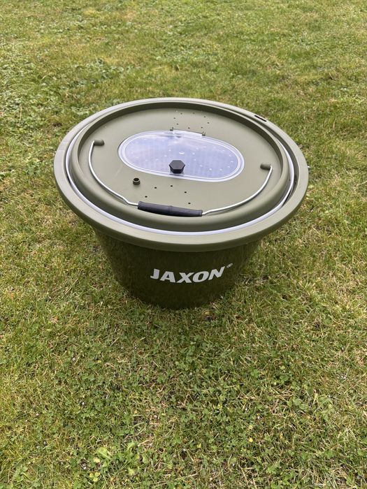 Jaxon sadzyk wiaderko do żywca 15L RH-163