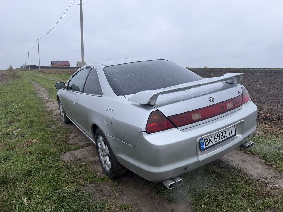 Продам  хонду  акорд АВТОМАТ