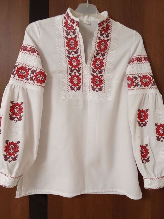 Вишиванка жіноча