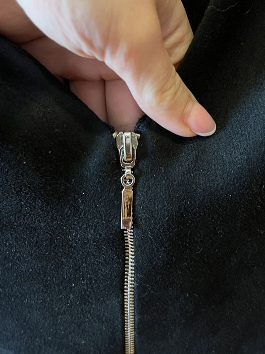 Чорне замшиве плаття