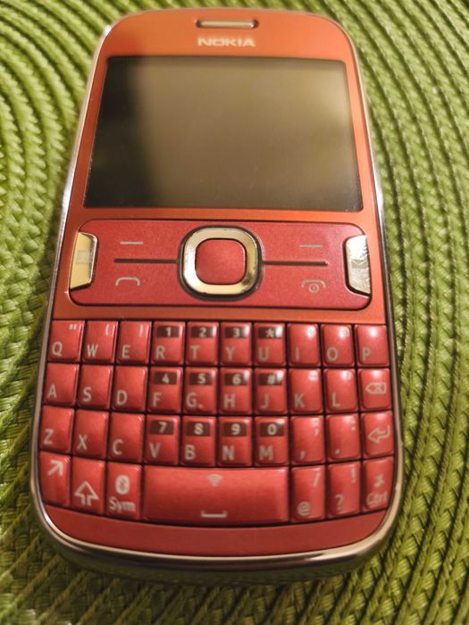 Nokia Asha 302 – bardzo dobry stan, pełen oryginalny zestaw!