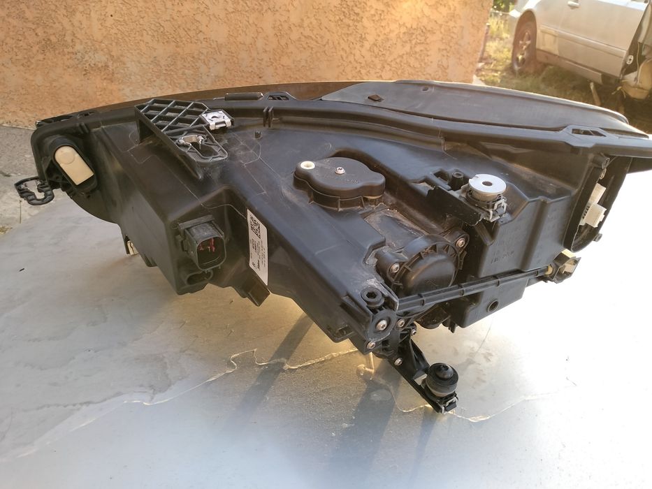 Ótica  Seat Leon lado direito (kl8 sporstourer) full led