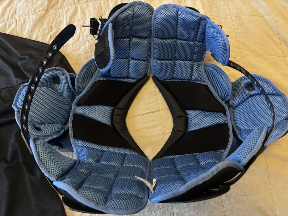 Ochraniacz futbolowy na barki/shoulder pads Schutt SI 4000 rozmiar M