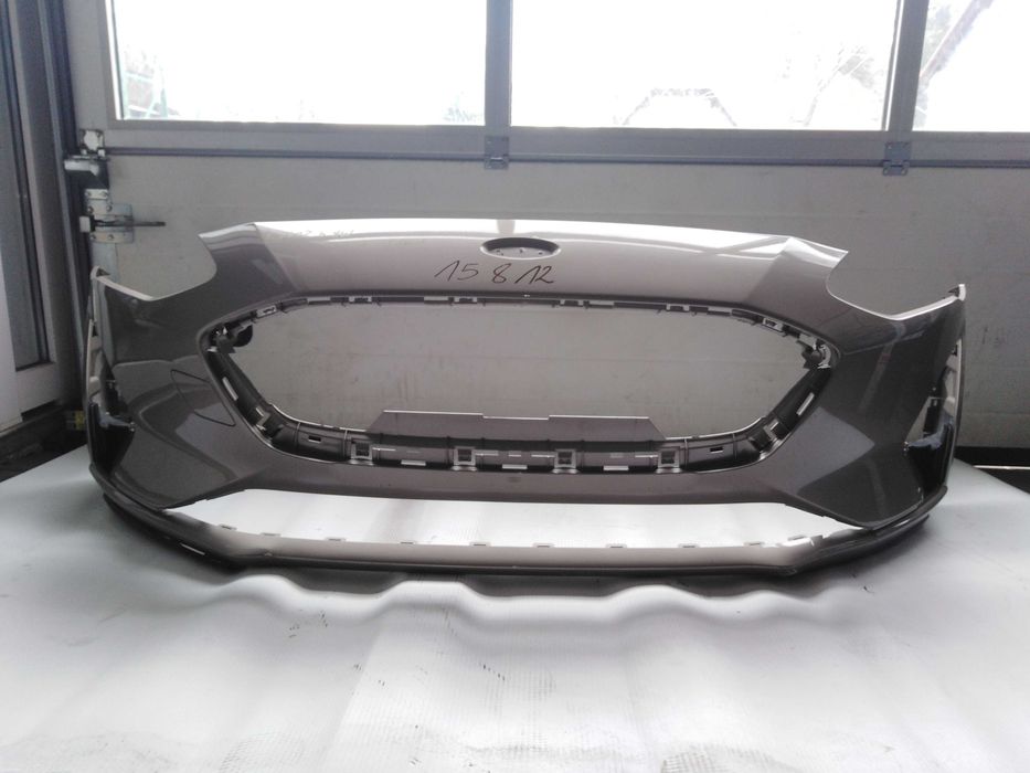 Ford Focus MK4 Zderzak przód