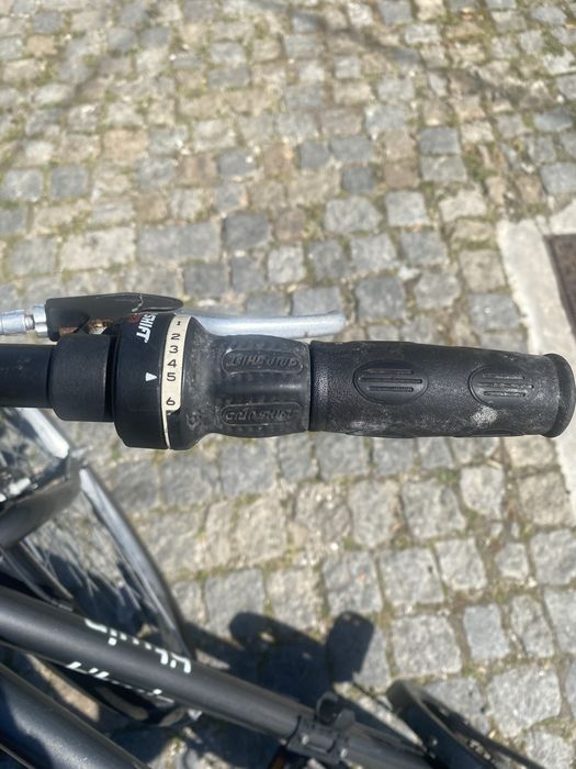 Bicicleta “pasteleira” btwin elops