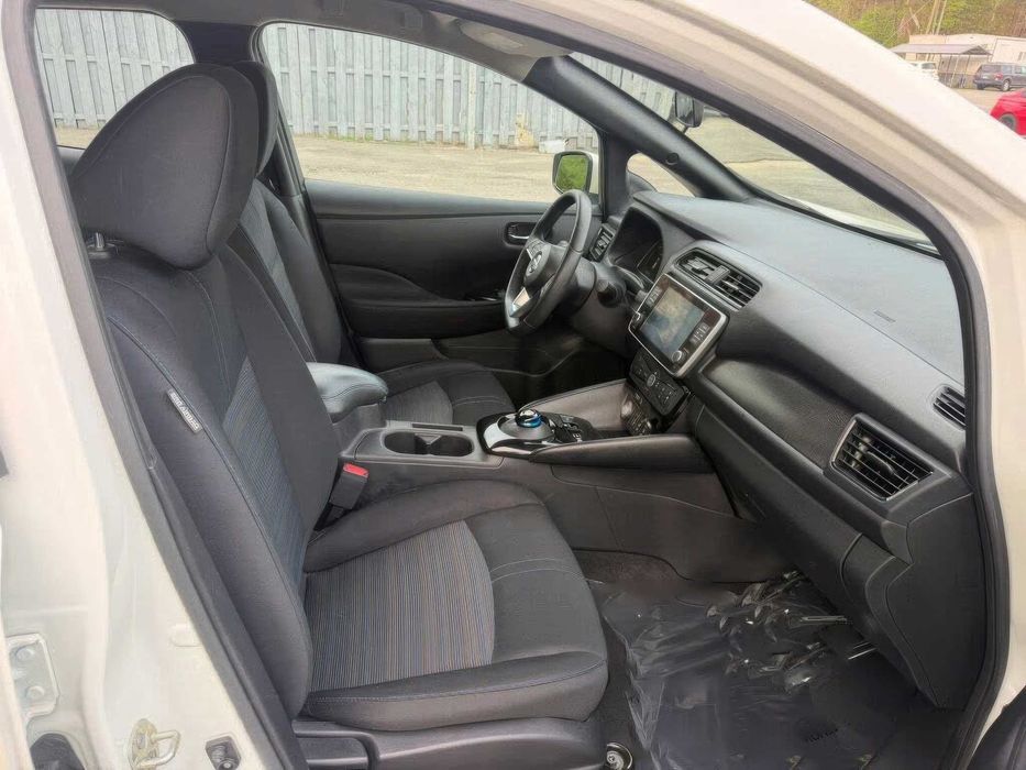 Nissan LEAF S      2021