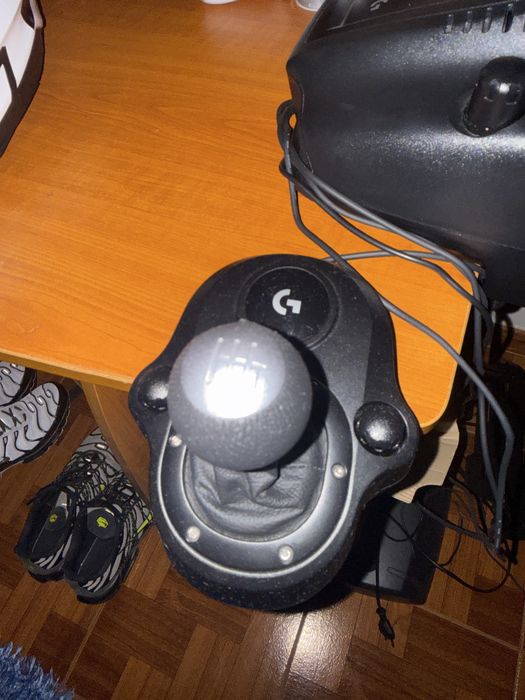 Logitech G29+ shifter