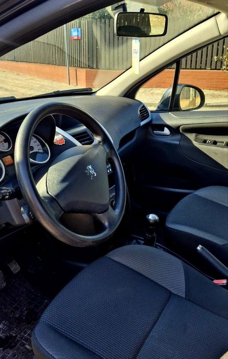 Peugeot 207 1.4b 95Km 160Tyś Przebiegu Zimowe Opony 2KL Zadbany Fv