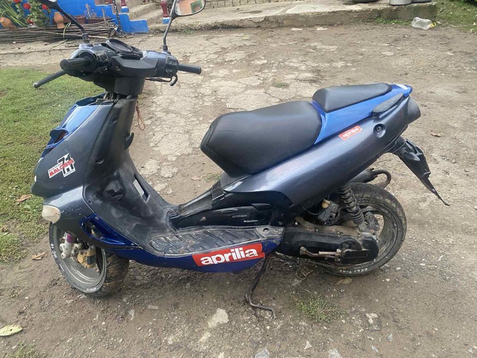 наприклад iPhone 10 xr