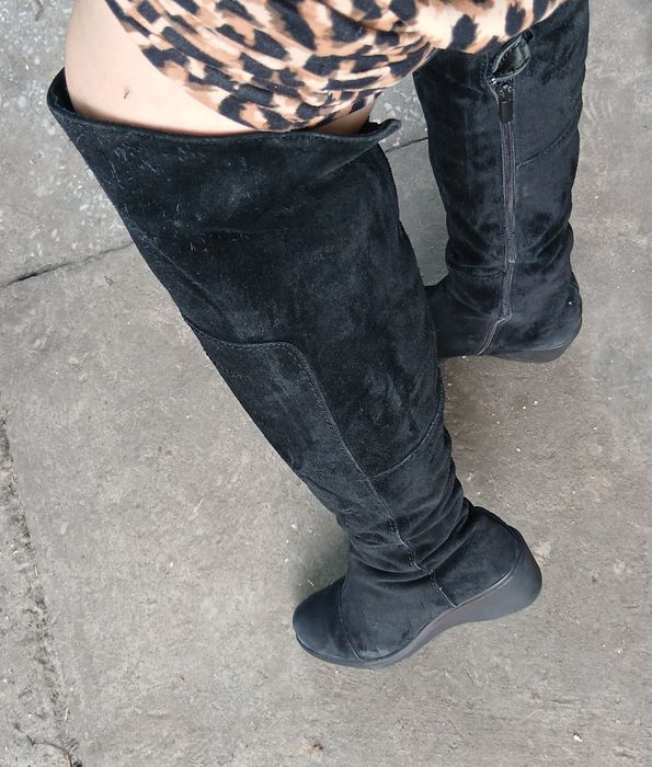 Сапожки замшеві,натуральні,ботфоиди 37р.