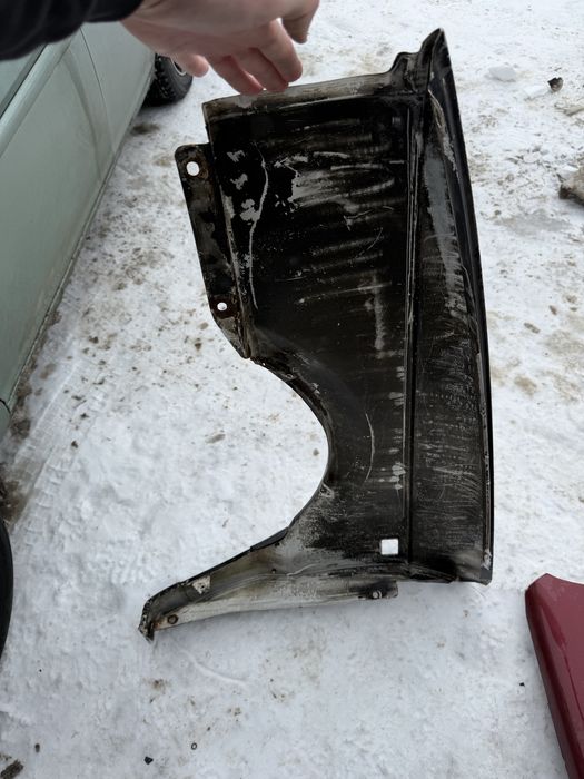 Передні крила Passat B3