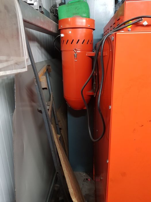 Piaskarka kabinowa prawie nowa