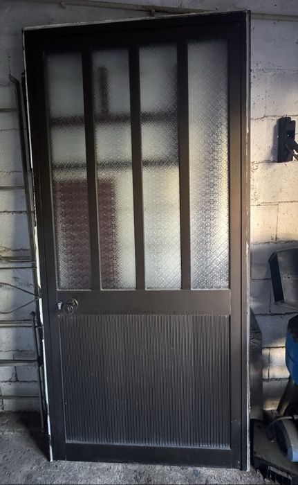 Porta em alumínio