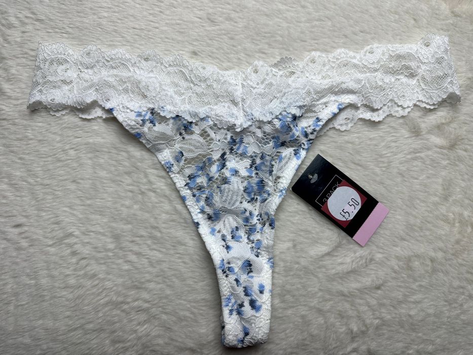 Matalan koronkowe stringi nowe L